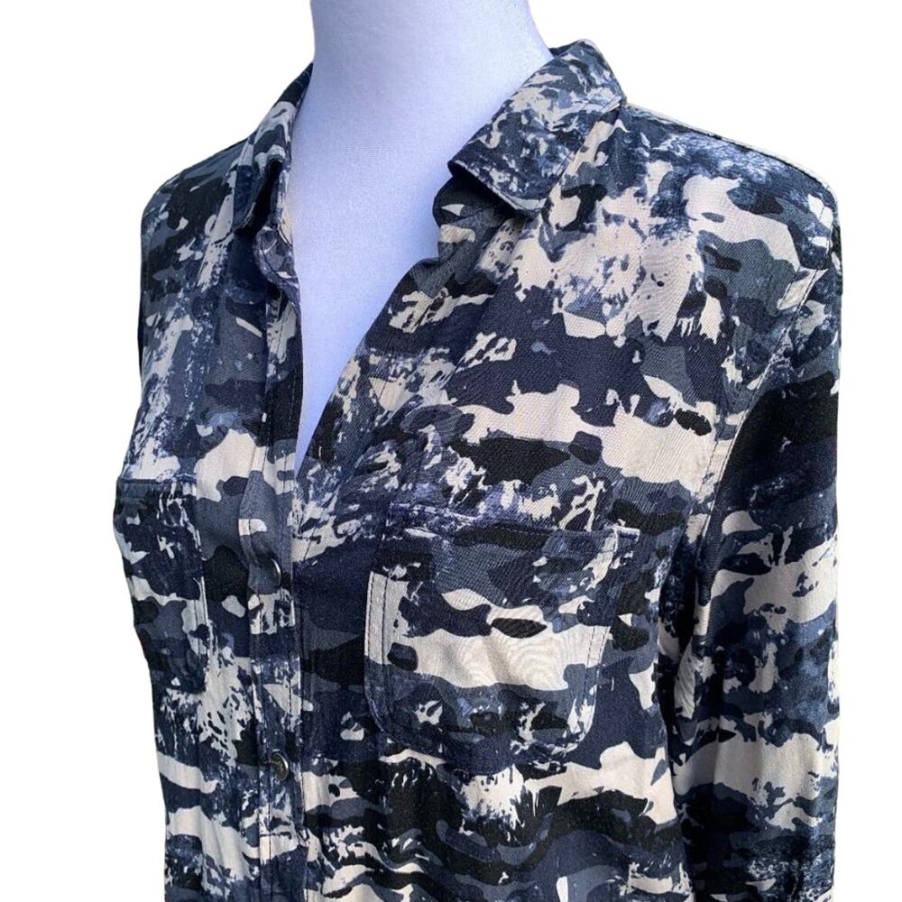 Rock & Republic Blue Camo Long Sleeve Button Up Front Pocket Blouse Size XS - Picture 5 of 16